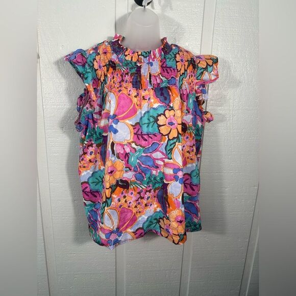Tops - Pink Floral Flutter Sleeve Top Size 1X EUC